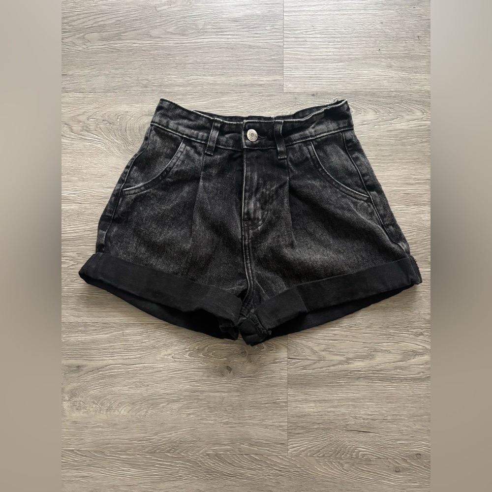 Refuge Denim Mom Shorts